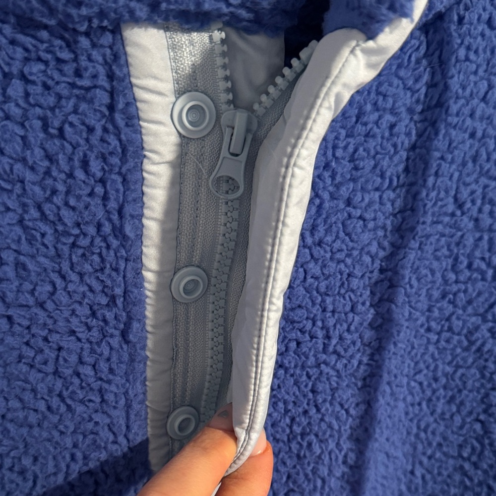 Altar’d State Blue and White Fleece Hoodie XS Oversized - Picture 7 of 10